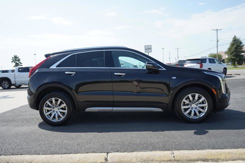Used 2022 Cadillac XT4 Premium Luxury w/ Safety Alert Package image 6