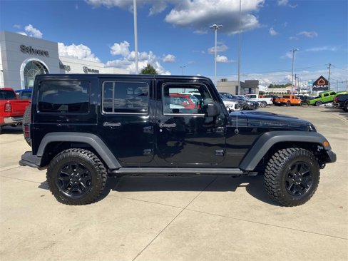 Used 2013 Jeep Wrangler Unlimited Sahara image 10