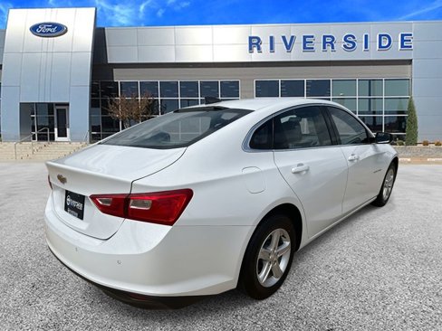 Used 2020 Chevrolet Malibu LS w/ Driver Confidence Package II image 4