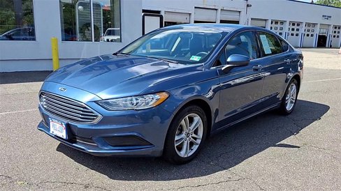 Used 2018 Ford Fusion SE w/ Fusion SE Technology Package image 4