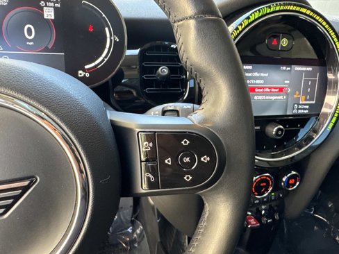 Used 2023 MINI Cooper 2-Door Hardtop image 20