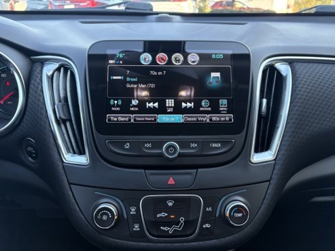 Used 2017 Chevrolet Malibu LT image 26