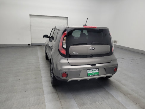 Used 2019 Kia Soul + image 5