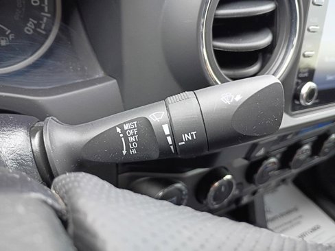 Used 2023 Toyota Tacoma TRD Off-Road image 18