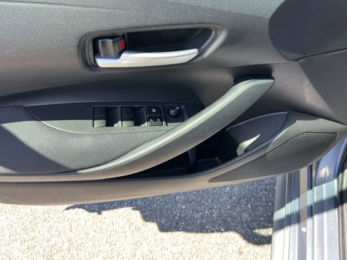 Used 2020 Toyota Corolla LE image 14