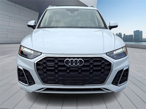 Certified 2022 Audi Q5 2.0T Premium Plus w/ Premium Plus Package image 2