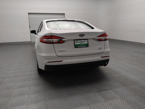 Used 2020 Ford Fusion SE image 6