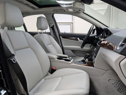 Used 2012 Mercedes-Benz C 250 Luxury image 23