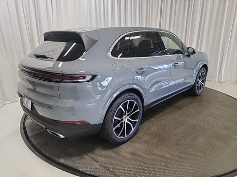 New 2025 Porsche Cayenne image 25