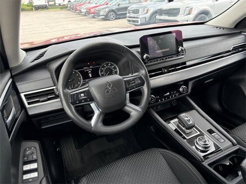 Used 2022 Mitsubishi Outlander ES image 26
