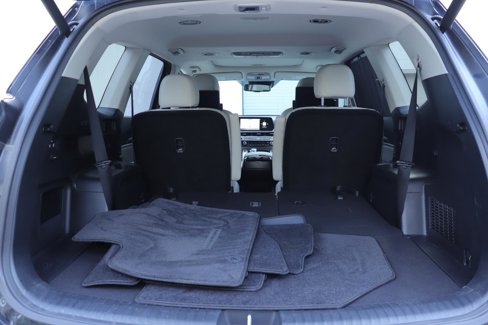 Used 2023 Kia Telluride EX w/ EX Captain's Chair Package image 19