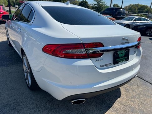 Used 2015 Jaguar XF Portfolio image 29