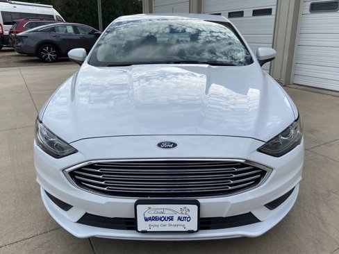 Used 2018 Ford Fusion SE image 3