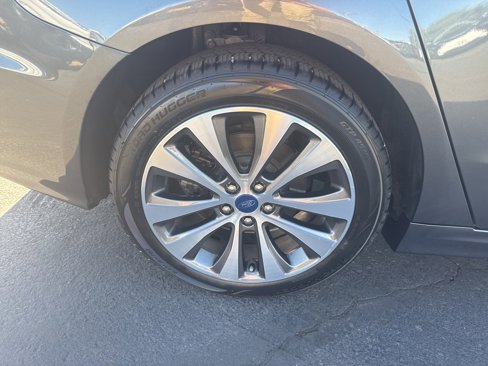Used 2020 Ford Fusion SE image 12
