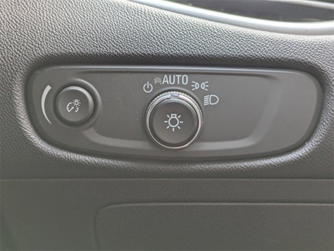 Used 2023 Chevrolet Malibu LT image 19