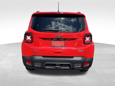 Used 2019 Jeep Renegade Latitude w/ Cold Weather Group image 6