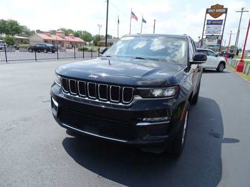 Used 2023 Jeep Grand Cherokee Limited w/ Trailer Tow Prep Group (B) image 2