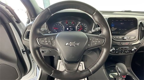 Used 2022 Chevrolet Equinox RS w/ Infotainment Package image 37