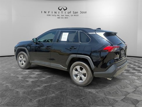 Used 2023 Toyota RAV4 XLE w/ Convenience Package image 7
