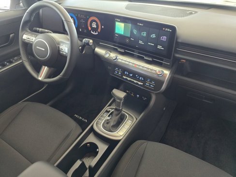 Used 2025 Hyundai Kona SEL image 42