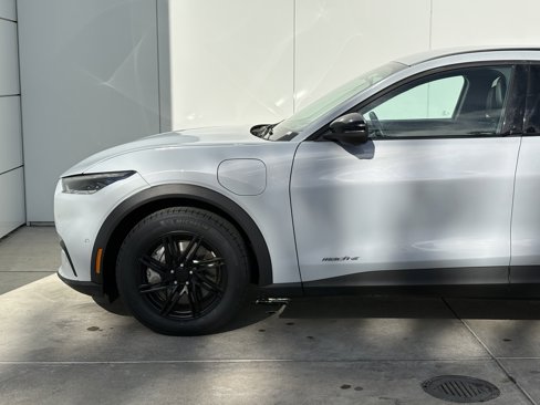 Used 2023 Ford Mustang Mach-E Select image 5