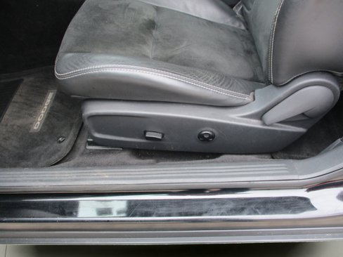 Used 2013 Dodge Challenger SRT8 w/ Harman Kardon Audio Group image 18