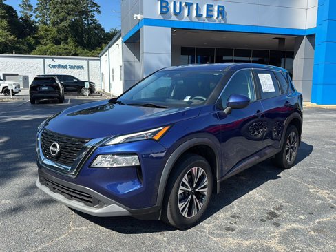 Used 2023 Nissan Rogue SV image 1