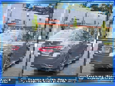 Used 2019 Toyota Camry SE image 5