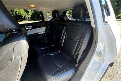 Used 2022 Jeep Compass Limited image 21