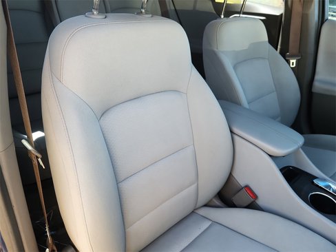 Used 2020 Chevrolet Malibu LT image 16