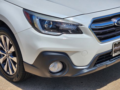 Used 2018 Subaru Outback 3.6R Touring image 12