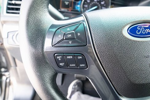 Used 2016 Ford Explorer Limited image 23