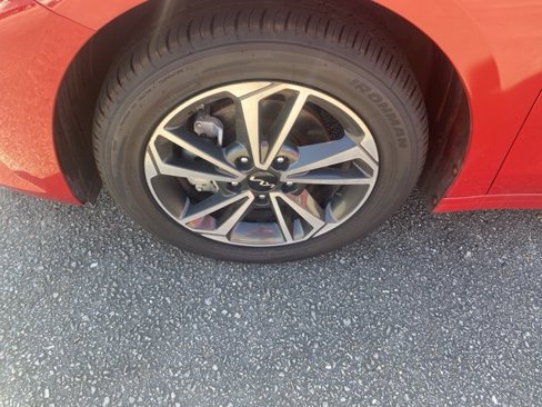 Used 2024 Kia Forte LXS image 10