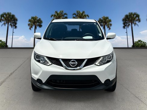 Certified 2017 Nissan Rogue Sport S image 2