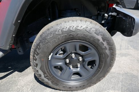 Used 2024 Jeep Gladiator Sport image 11
