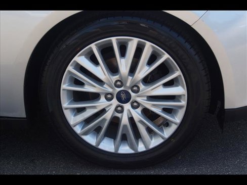 Used 2018 Ford Focus Titanium image 10