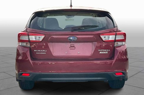 Used 2017 Subaru Impreza 2.0i image 4