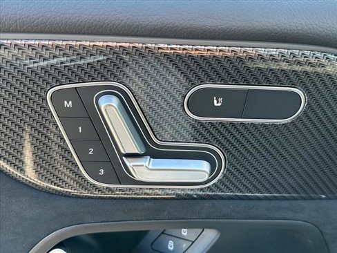 Certified 2025 Mercedes-Benz GLB 250 image 18