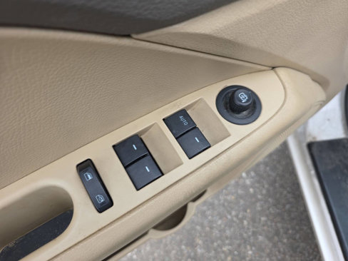 Used 2009 Ford Fusion SE image 19