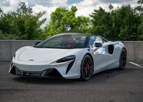 New 2025 McLaren Artura Spider image 1