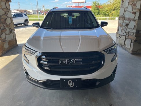 Used 2020 GMC Terrain SLT w/ Preferred Package image 2