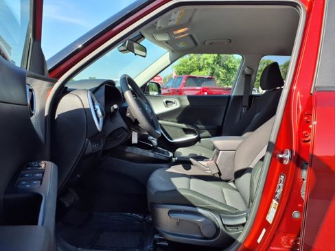 Used 2024 Kia Soul LX image 14