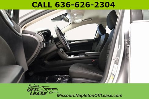 Used 2020 Ford Fusion SE image 10