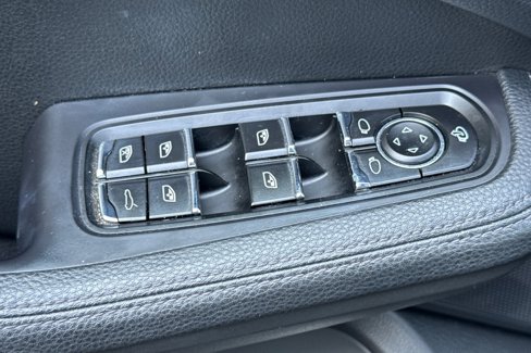 Used 2020 Porsche Macan image 11
