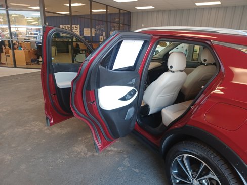 Used 2021 Buick Encore GX Select image 13