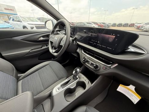 New 2025 Buick Envista Preferred image 23