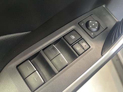 Used 2022 Toyota RAV4 XLE image 15