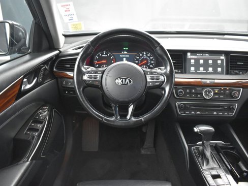 Used 2018 Kia Cadenza Technology image 13