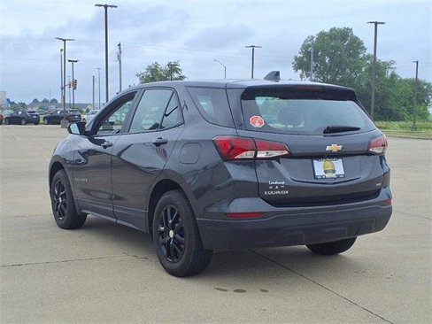 Used 2022 Chevrolet Equinox LS image 3