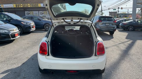 Used 2015 MINI Cooper 4-Door Hardtop image 12